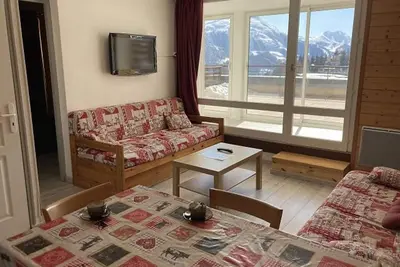 Image de Charmant 2 pièces cabine avec véranda, terrasse exposée sud, proche des pistes et commerces, WiFi inclus