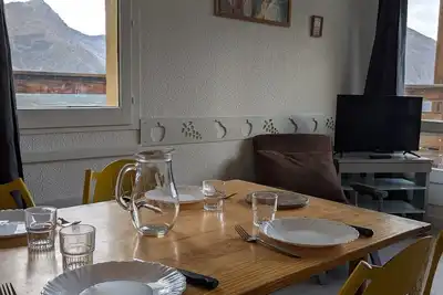 Image de Maxi Studio 5 pers. avec balcon, Wifi, pieds des pistes, calme, proche commerces et sports