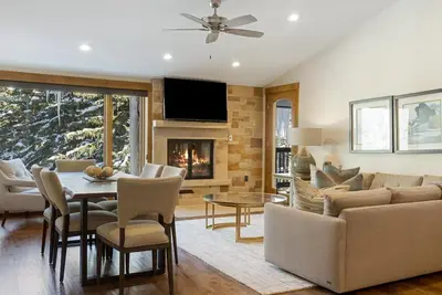 Image de Riva Ridge 760: deux chambres à coucher - Premier emplacement Vail Village