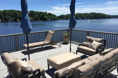 Image de Leisure Lake Lodge - La location de vacances Premier Sur le lac Hopatcong!