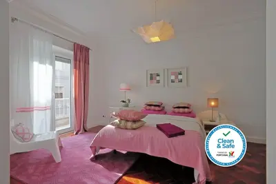 Image de Superbe appartement dans le centre de Lisbonne, près du château, du Rossio et du Fado