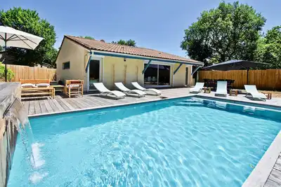 Image de Presqu'île du Cap-Ferret : Belle villa avec piscine chauffée