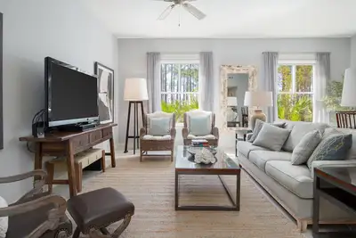 Image de Meilleurs Prix! Set Sail est un luxueux condo avec vue sur la baie de Bahia à Sandestin.