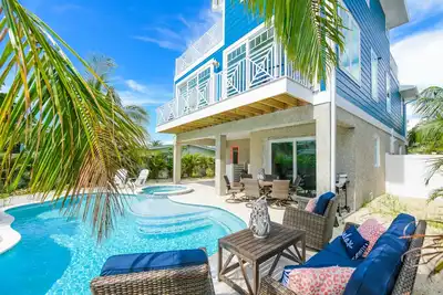 Image de Coastal Queen - Cinq Chambres Maison, Couchages 12