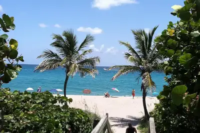 Image de Kosy Kottage près de la plage de Jupiter!