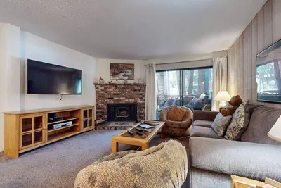 Image de Condo rustique, endroit calme, super complexe
