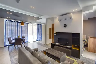 Image de Modern Apt steps to Promenade and Center