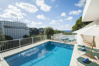 Image de Appartement avec piscine privée à quelques mètres de la plage de Cala Galdana