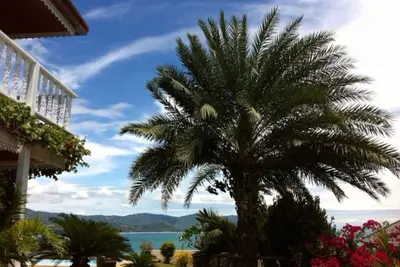 Image de Authentique villa thaĂŻlandaise 4 chambres avec ultime vue sur la mer