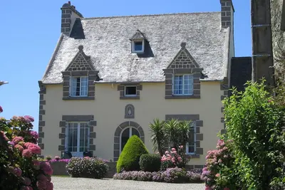 Image de Maison de caractère *** au coeur du Léon et proche de la mer.