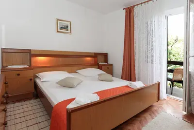 Appartement de deux chambres avec la terrasse Pag (A-16016-b)