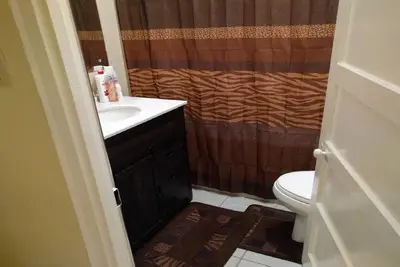 Image de Le luxe, le confort et le charme de Vineyard Town niché à Kingston