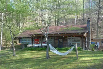 Image de Lakefront: Nc Mountain Cabin sur le lac Lure