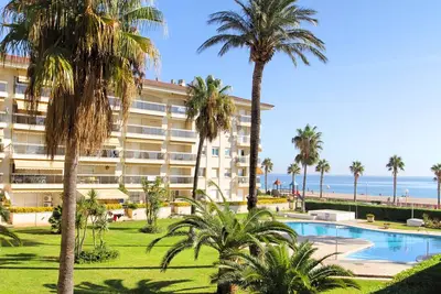 Image de Flam213 1ª linea playa, piscina, Wifi gratis
