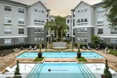 Image de Designer meublé près de Houston Medical Center / Rice University / Nrg Stadium