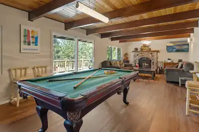 Image de Bare Necessities: 3 Br / 3 Ba maison à Big Bear Lake, 7 personnes