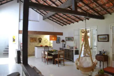Image de 4 condo d'une chambre près de la mer