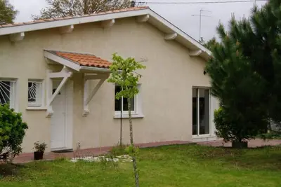 Image de Villa récente dans quartier traditionnel calme