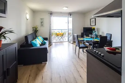 Image de Charmant appartement 1ere ligne mer - Piscine - Parking