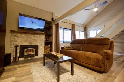 Image de Mammoth Mountain Retreat - Condo récemment rénové avec 2 salles de bain complètes