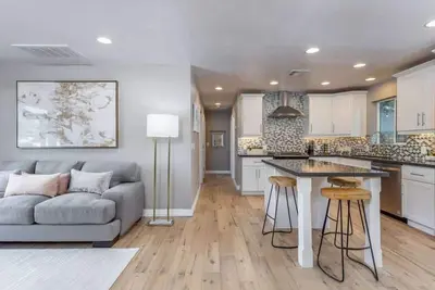 L'escapade idéale! Nouveau contemporain ~ Ouvert, aéré et confortable