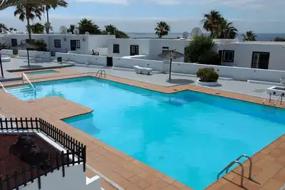 Image de Grand appartement à 5 minutes de la plage avec de belles vues sur la mer