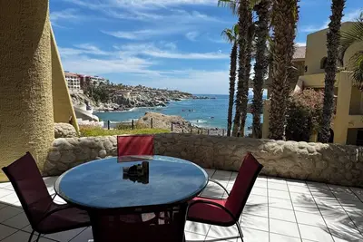 Image de Spectaculaire Ocean Front Condo Ă Misiones Ă Cabo San Lucas!