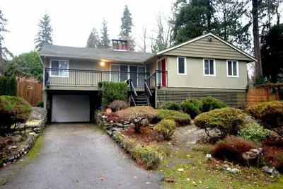 Image de Luxe Retreat at 8050 Kaymar Dr.