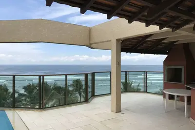 Image de Penthouse avec vue imprenable, condo haut de gamme, grand bâtiment
