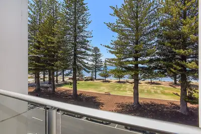 Image de 25 The Breeze - Vues sur la mer en plein cœur de Victor Harbor