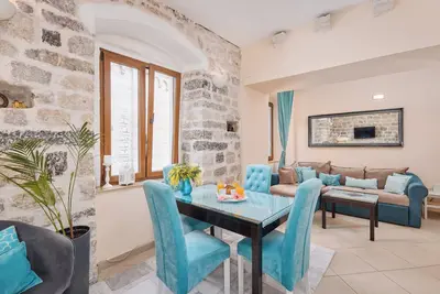 Image de La Dolce Vita l ❤️ of Unesco Kotor Luxury 1bdr 50% discount hub freelance idéal