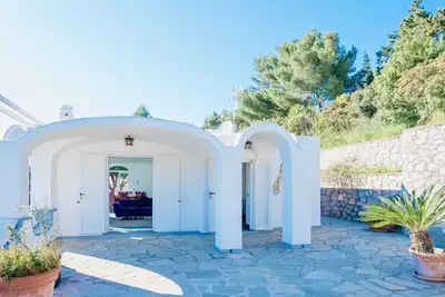 Image de Villa Cala - Six Chambres Villa, Couchages 12
