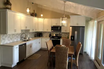 Image de 3 chambres, 3 bains Oceanside Beach Villa