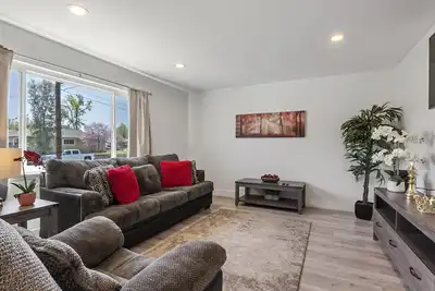 Image de Maison Moderne Cosy À Hauteurs D'Agrumes