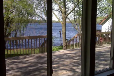 Image de Sugar Creek Lake House - Un paradis au bord du lac près du lac Léman depuis 2009