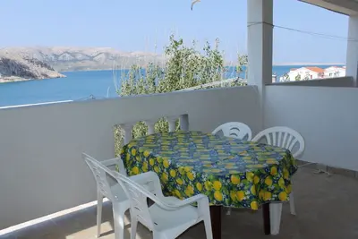 Image de Appartement d'une chambre avec la terrasse et la vue sur le mer Metajna, Pag (A-6336-e)