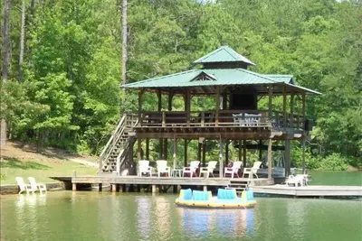 Image de Cozy Cabin, Sandy Beach, fantastique Dock W / 50 'Tv & Boat Launch