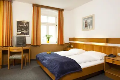 Chambre double avec douche od. Salle de bain, Wc - Hotel Goldene Krone
