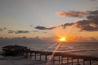 Image de Sunglow Resort, Belle Oceanfront direct - Prenez un virtuel (vidéo) Visite