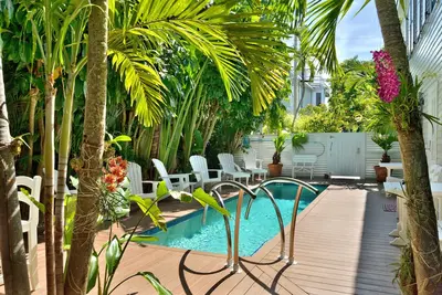 Image de \"Stripes\" ~ Charmant Condo situé au coeur de la vieille ville de Key West!