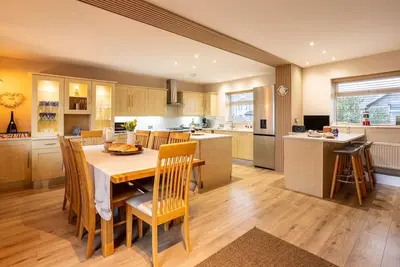 Image de Cwalafila - une maison individuelle de 4 chambres pouvant accueillir 8 personnes dans 4 chambres