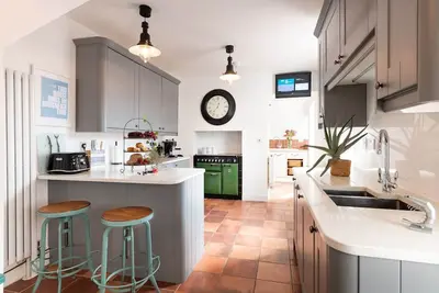 Image de Maelog Villa - Une belle maison de ville dans le centre de Rhosneigr