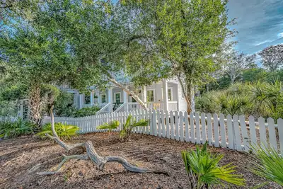 Image de Nouveau sur Vrbo: Park Place - On The Commons Ă Cape Fear Station, promenade Ă East Beach