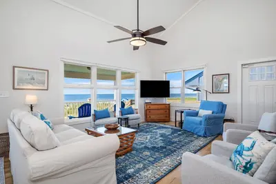 Image de 7th Heaven: 5 Br / 2 Ba maison à Oak Island, 10 personnes