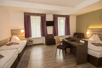 Image de Chambre Quintuple avec douche, Wc - Hotel Dollinger