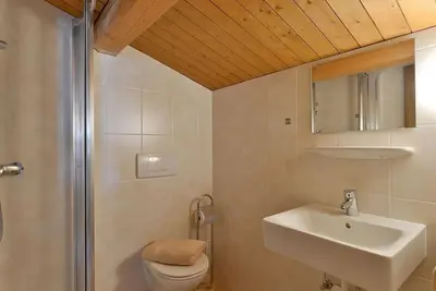 Image de App. Fox, 3 chambres à coucher, 2 salles de bain avec douche + Wc - maison fable