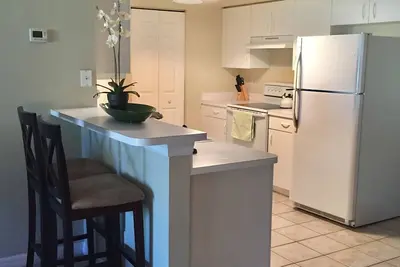 Image de Floride Oasis - Frais Meubles & Décor - Très bien situé