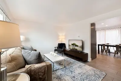 Image de Zone de détente de luxe près du centre-ville historique