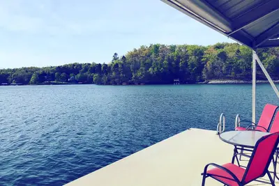 Image de Cottage Lake Lanier unique ~ Sur les eaux super profondes près des montagnes de North Ga! !
