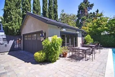 Image de Executive Home dans la Silicon Valley, près de Levi Stadium, Sap (3 pâtés de maisons de Starbucks)